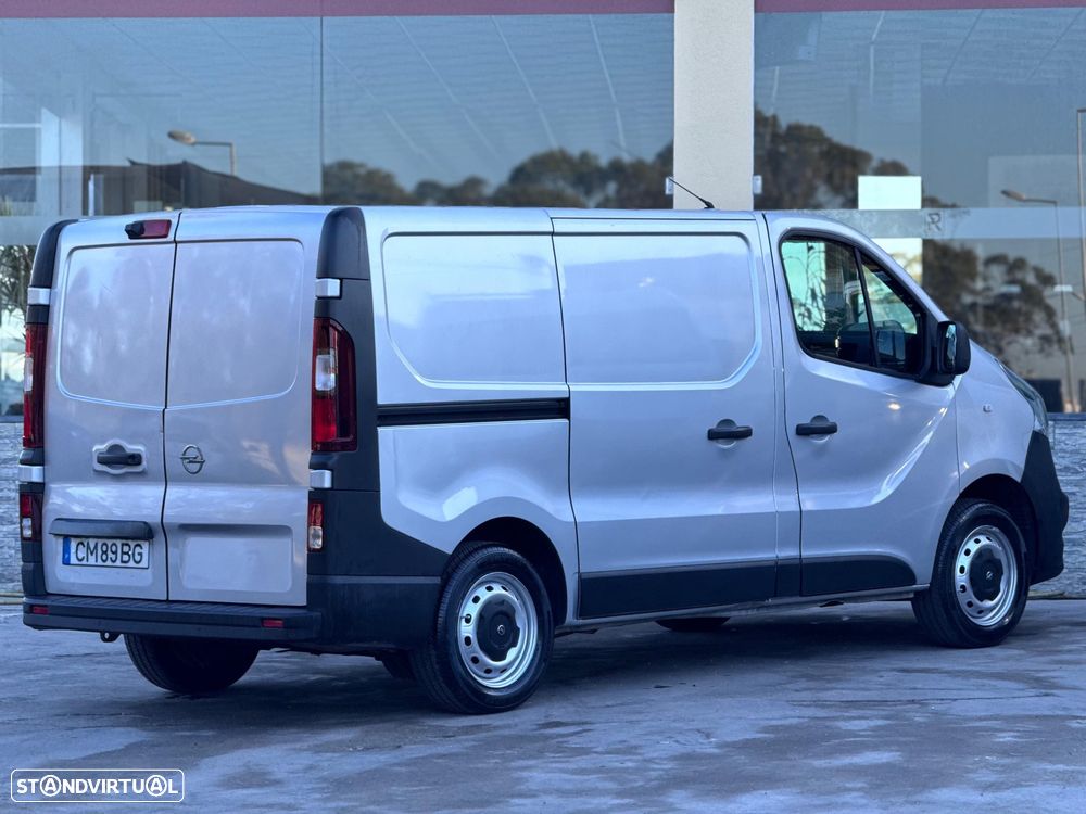 Opel Vivaro L2 3Lug Navi Iva Dedutivel - 2