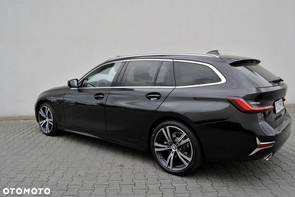 BMW Seria 3 320d xDrive Sport Line - 11