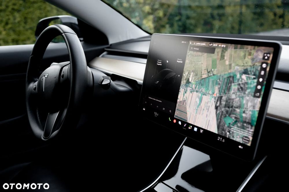 Tesla Model 3 - 22
