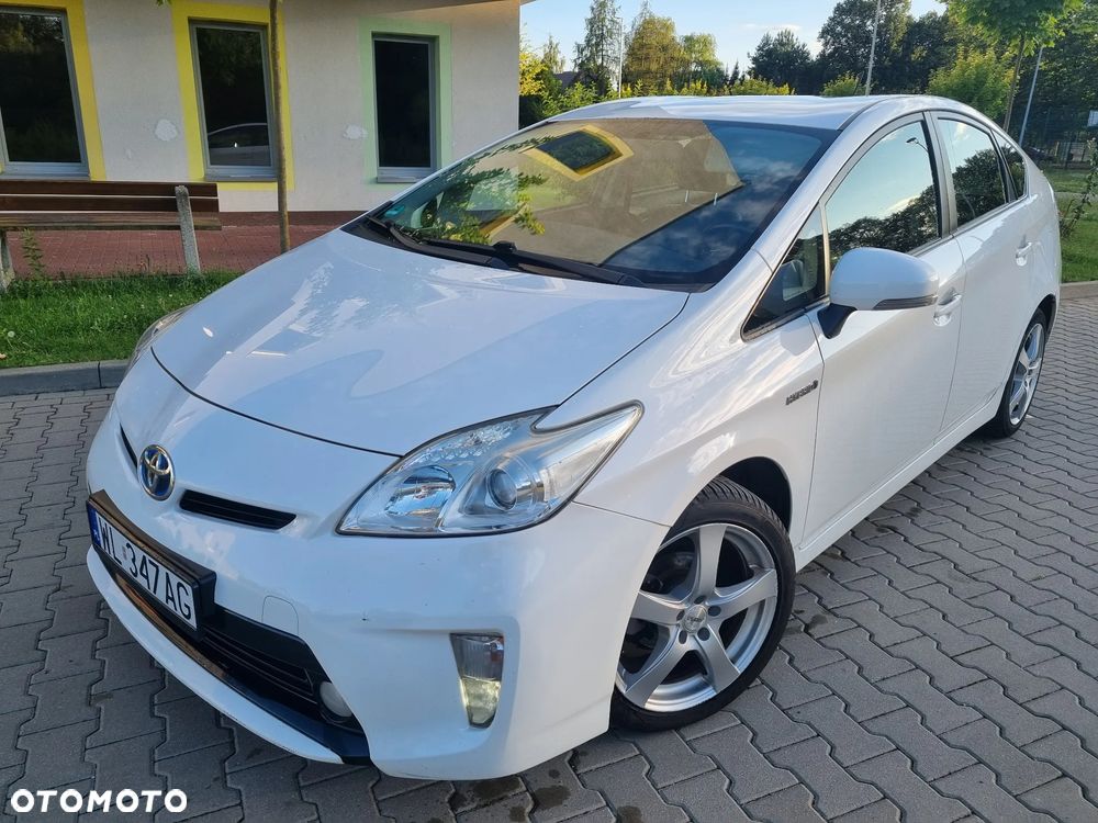 Toyota Prius (Hybrid) Life - 31
