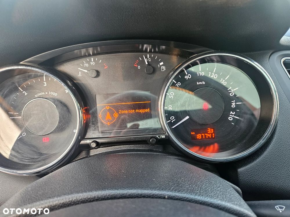 Peugeot 5008 HDI 115 Active - 19