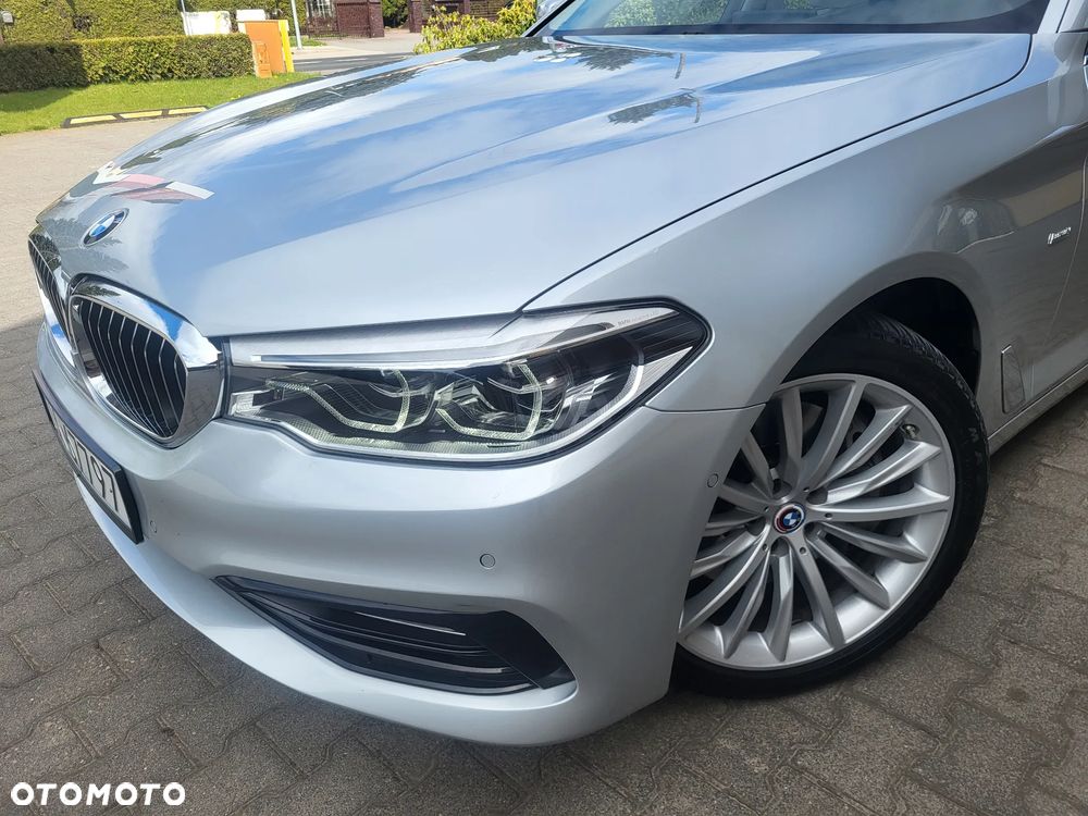 BMW Seria 5 540i xDrive Luxury Line - 9