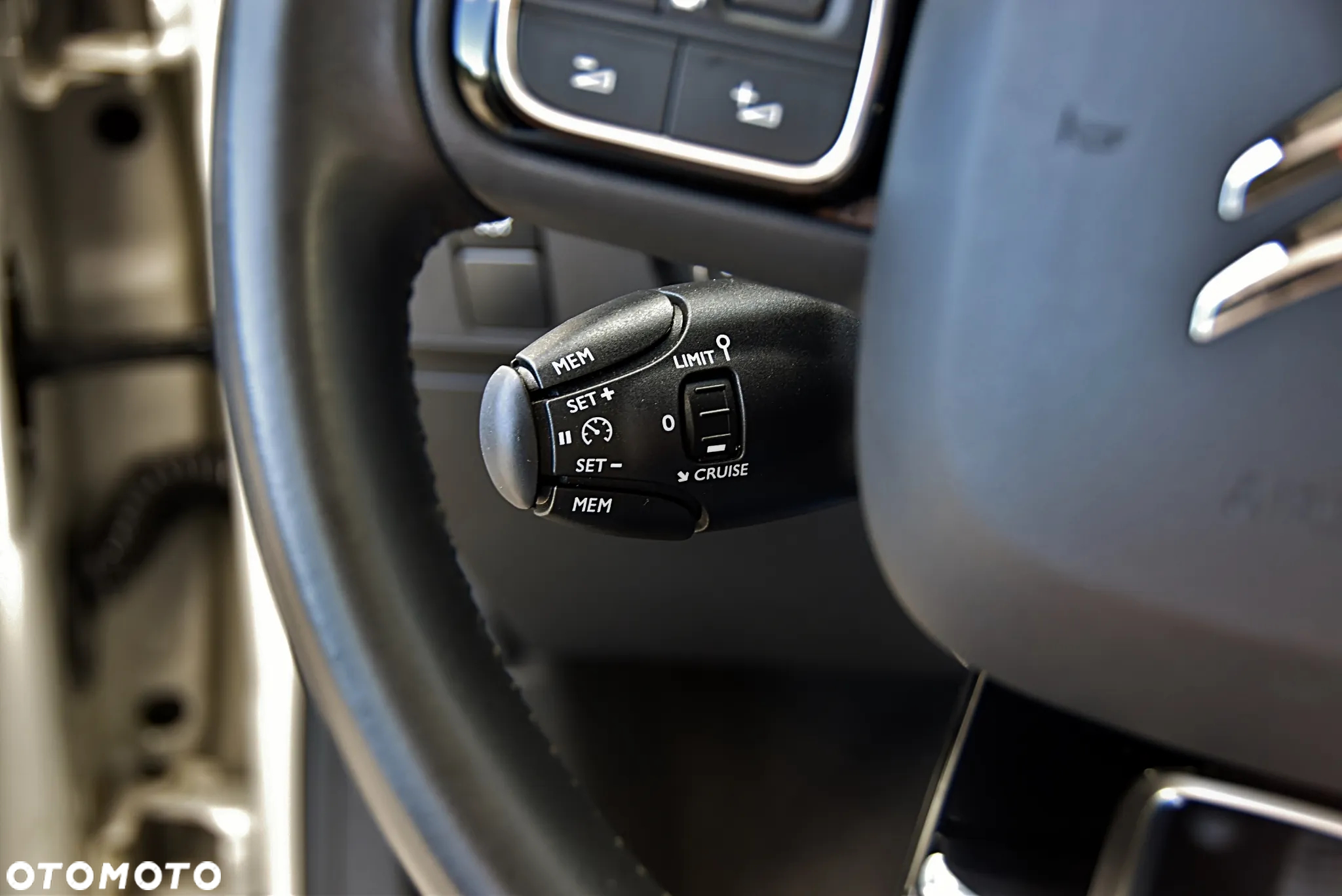 Citroën C3 1.2 PureTech Shine S&S EAT6 - 35