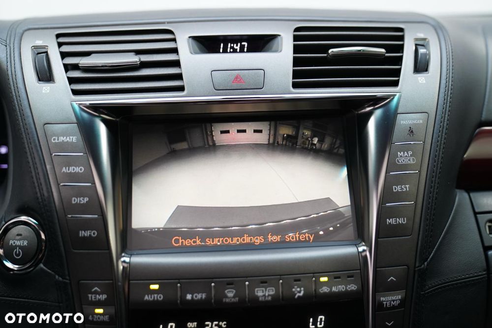 Lexus LS - 21