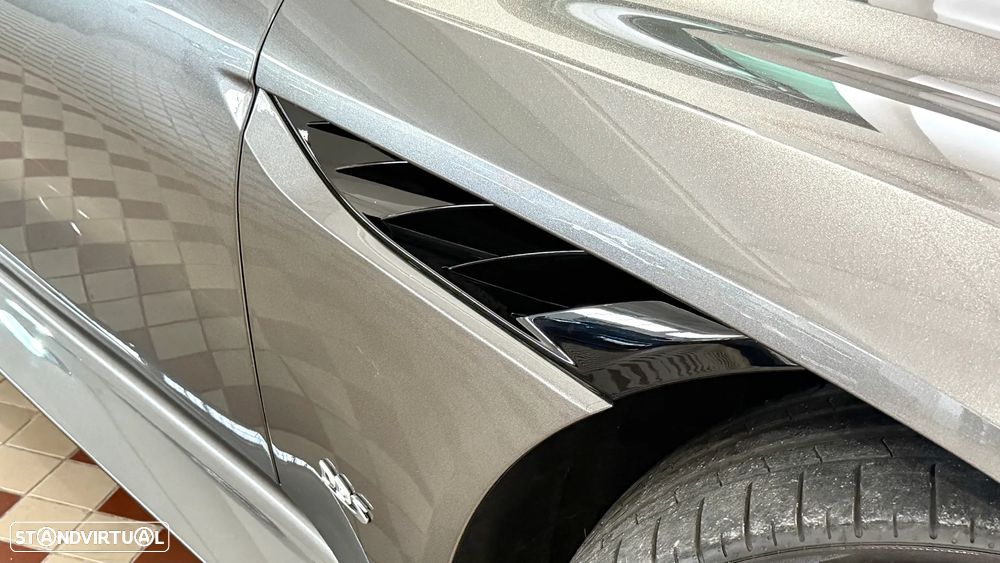 Aston Martin DBS Volante Superleggera - 21