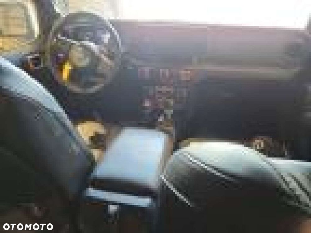 Jeep Wrangler - 8