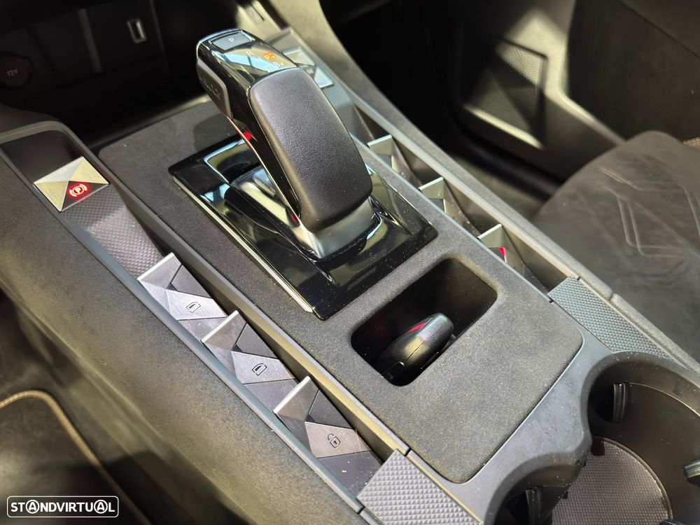 DS DS7 Crossback E-Tense Performance Line EAT8 - 31