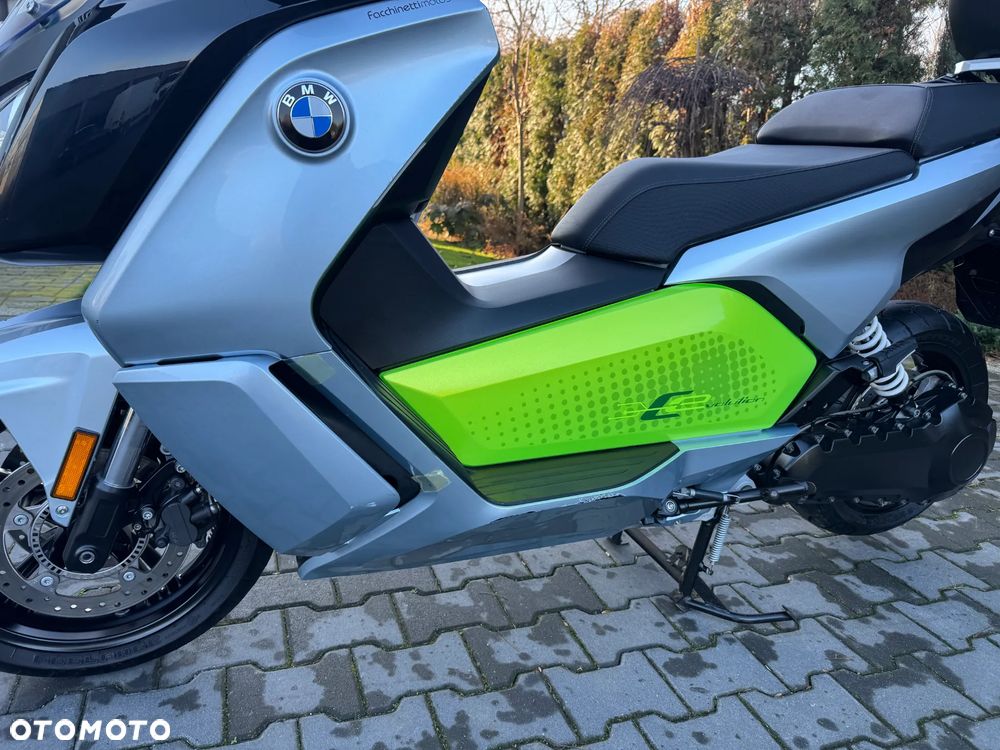 BMW CE 04 - 19
