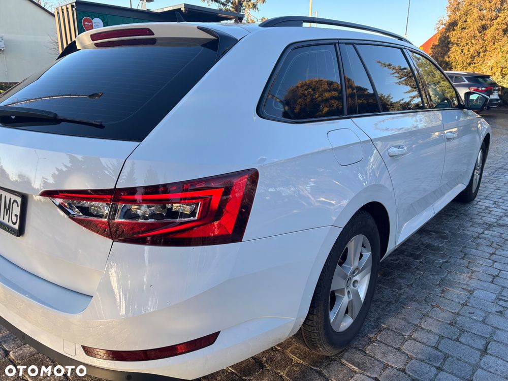 Skoda Superb 2.0 TDI DSG Style - 3