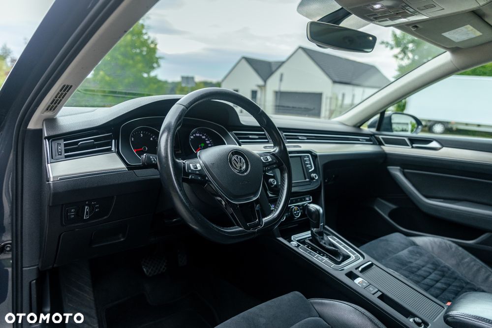 Volkswagen Passat 2.0 TDI BMT Highline DSG - 16