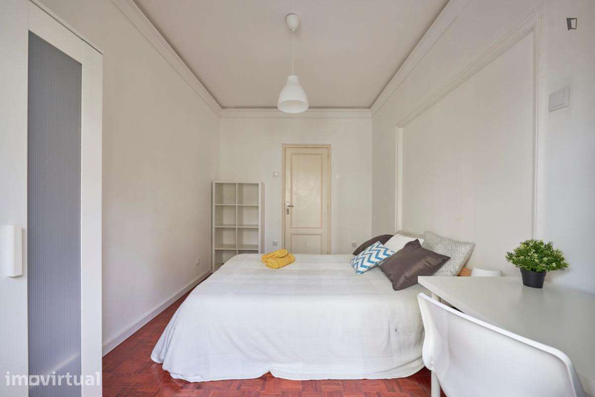 Quarto - localizado em Marquês de Pombal Lisbon - Grande imagem: 4/47