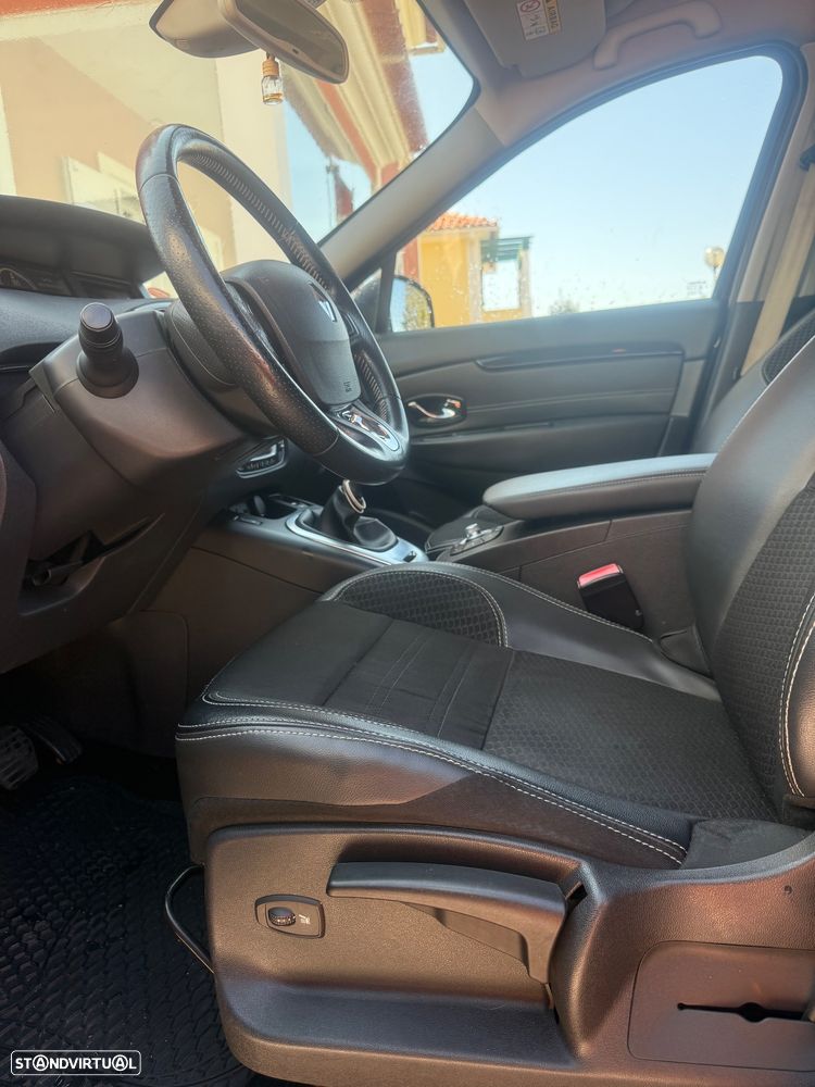 Renault Grand Scénic 1.5 dCi Bose Edition SS - 10