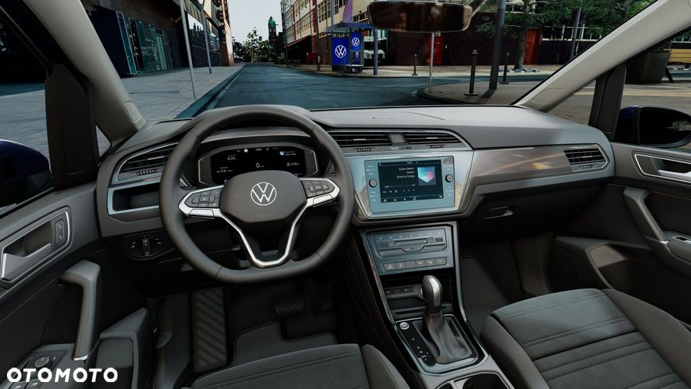 Volkswagen Touran - 10