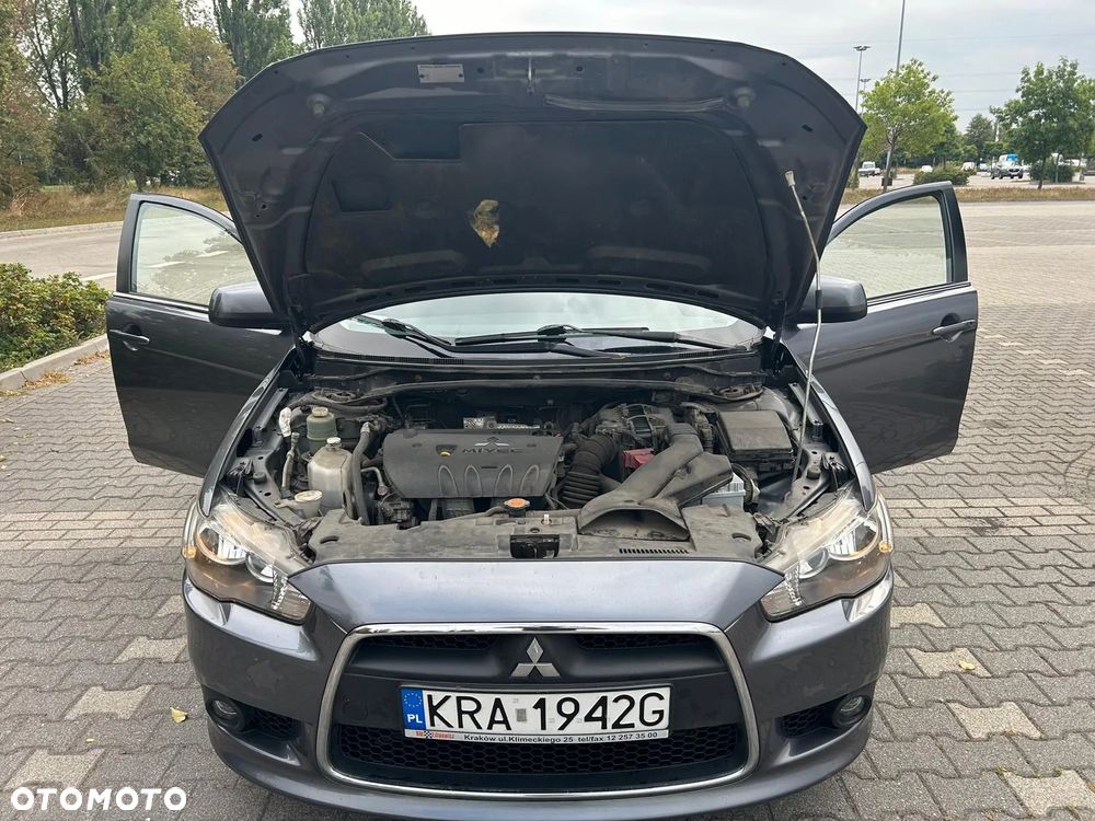 Mitsubishi Lancer - 25