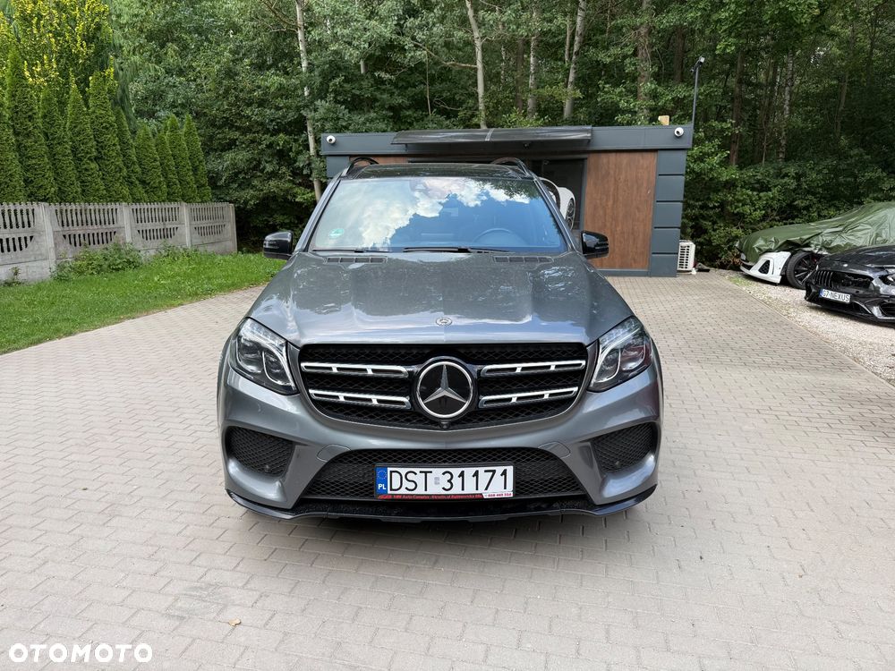 Mercedes-Benz GLS - 2