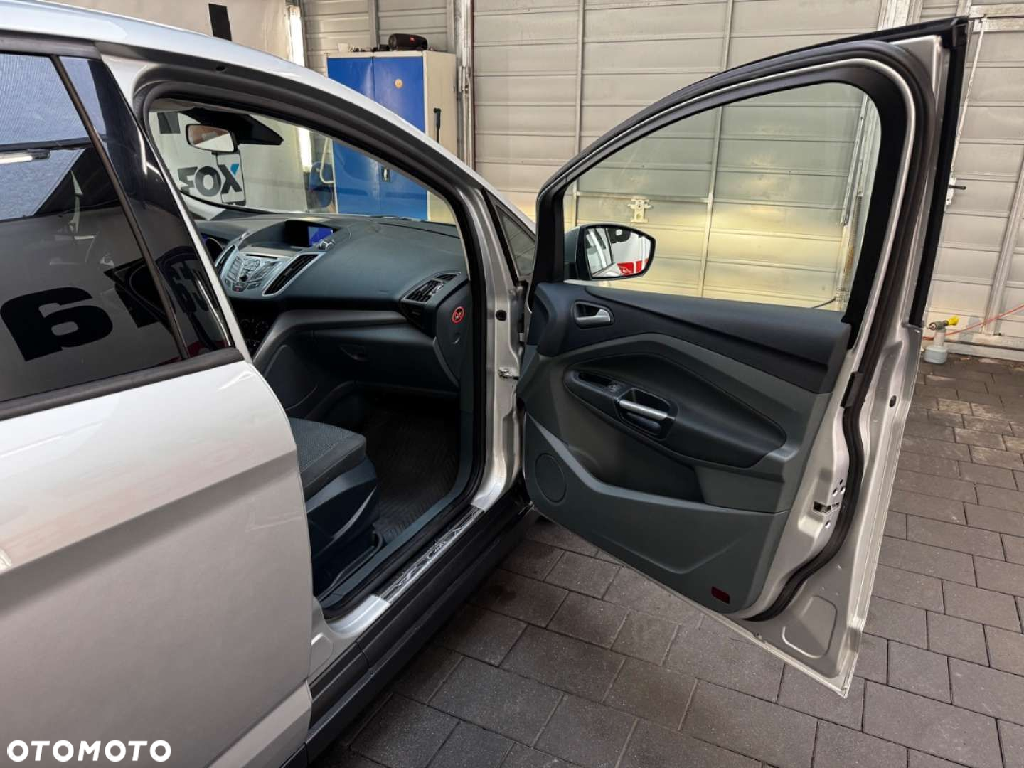 Ford C-MAX 2.0 TDCi Champions Edition - 36