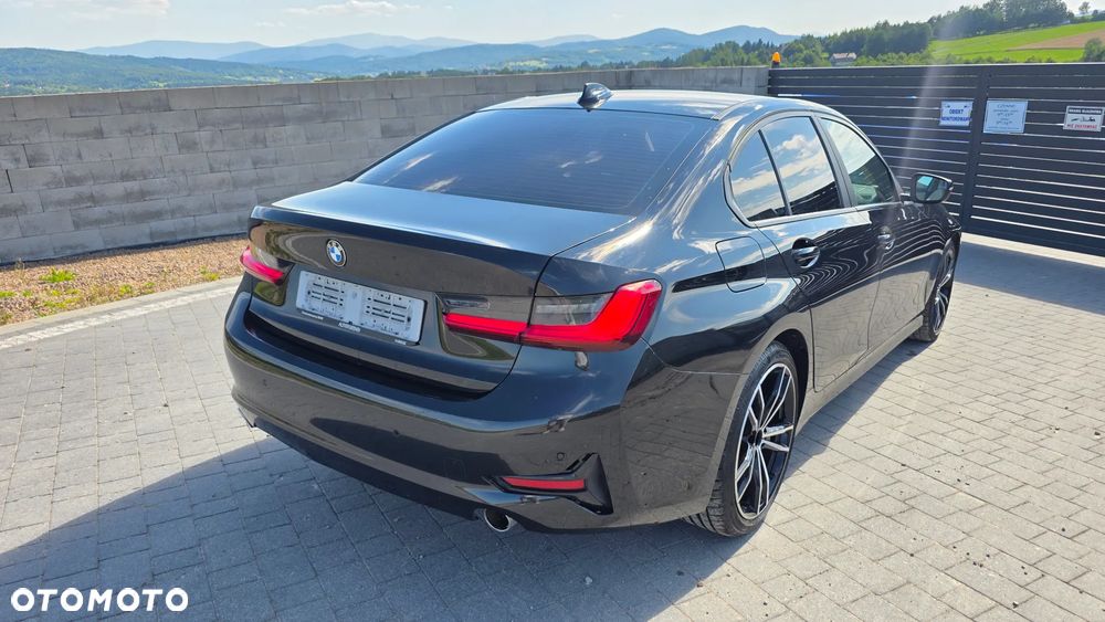 BMW Seria 3 318d Sport Line Shadow - 4