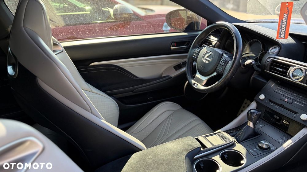 Lexus RC - 12