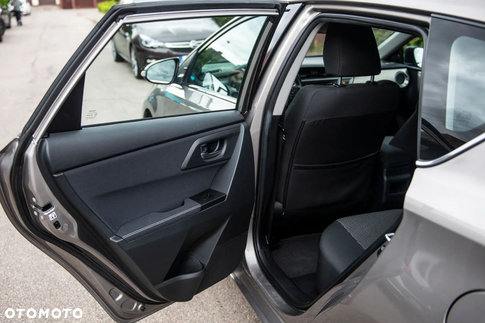 Toyota Auris 1.6 Valvematic Edition - 29