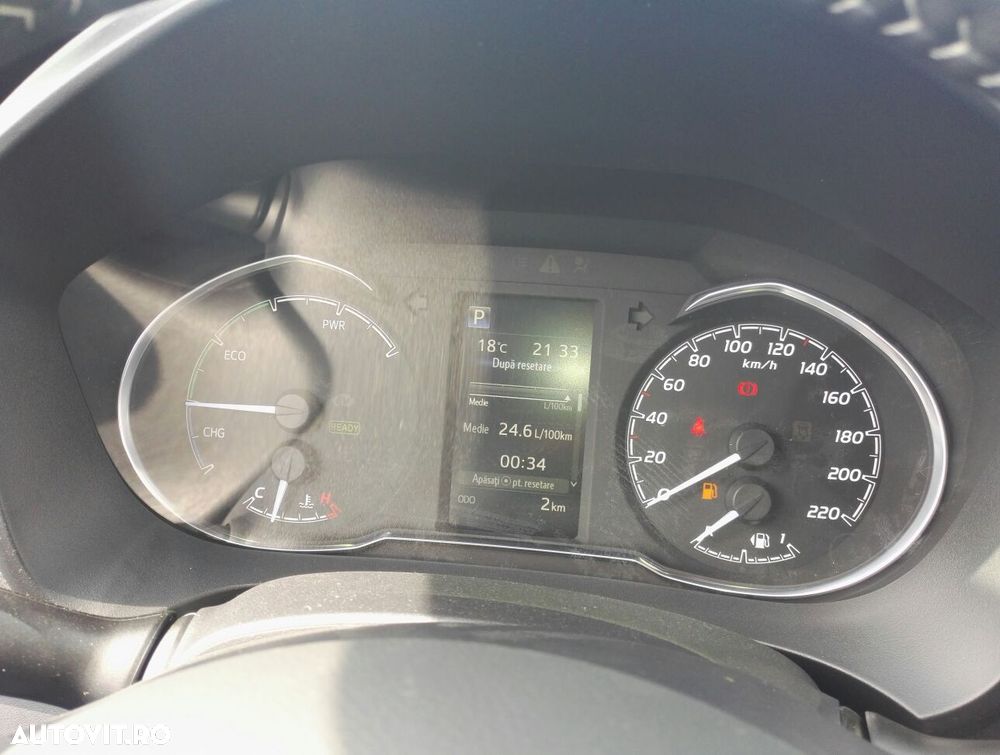 Toyota Yaris 1.5 VVT-i HSD Sol - 9