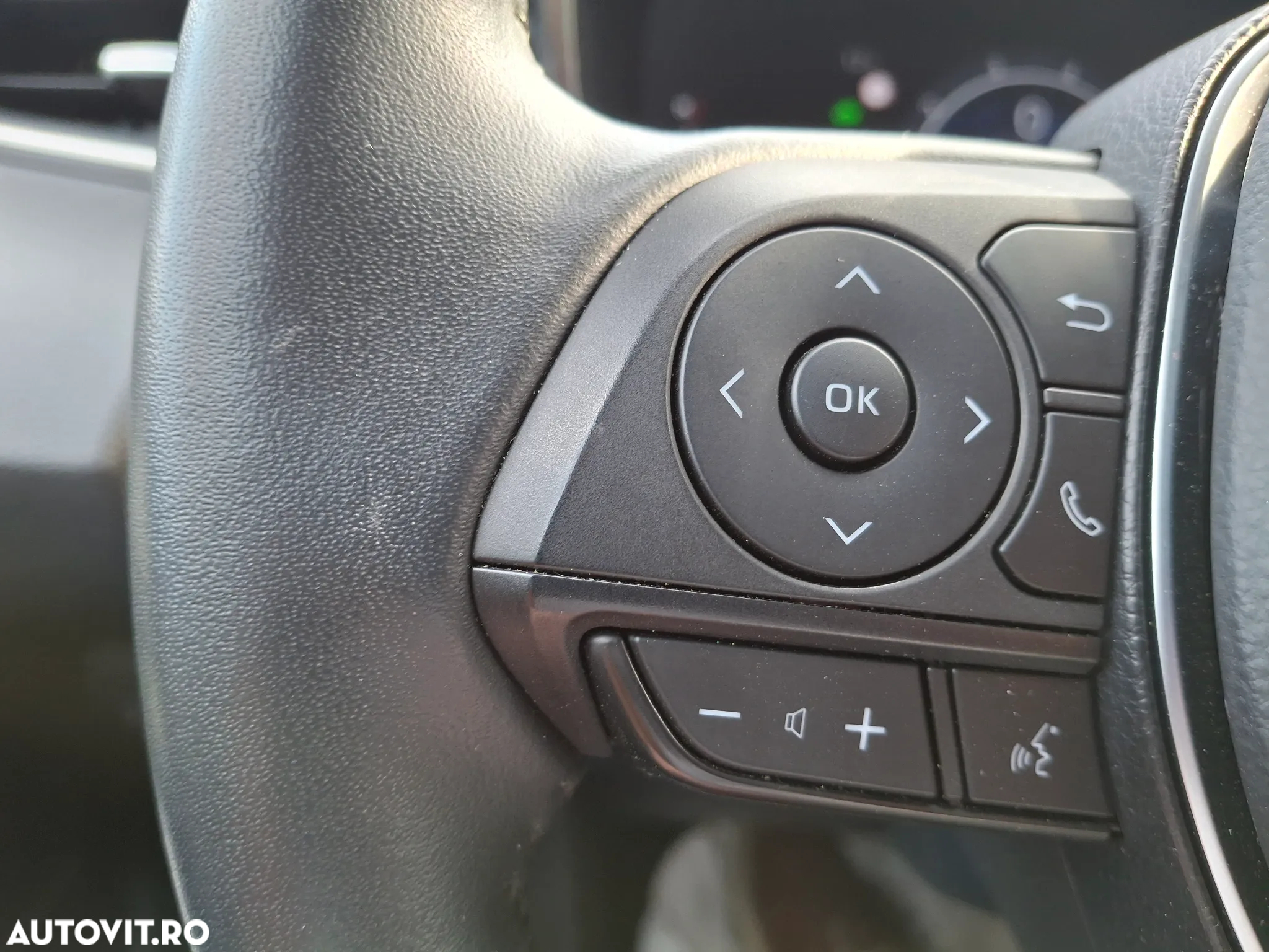 Suzuki Swace 1.8 E-CVT HEV Spirit - 17