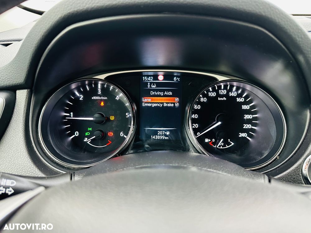 Nissan X-Trail 1.6 dCi ALL-MODE 4x4i N-Connecta - 33