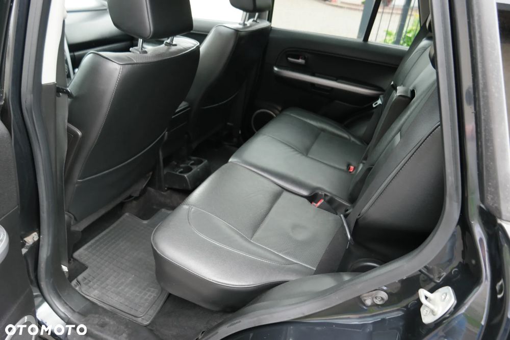 Suzuki Grand Vitara 2.4 De Luxe - 21