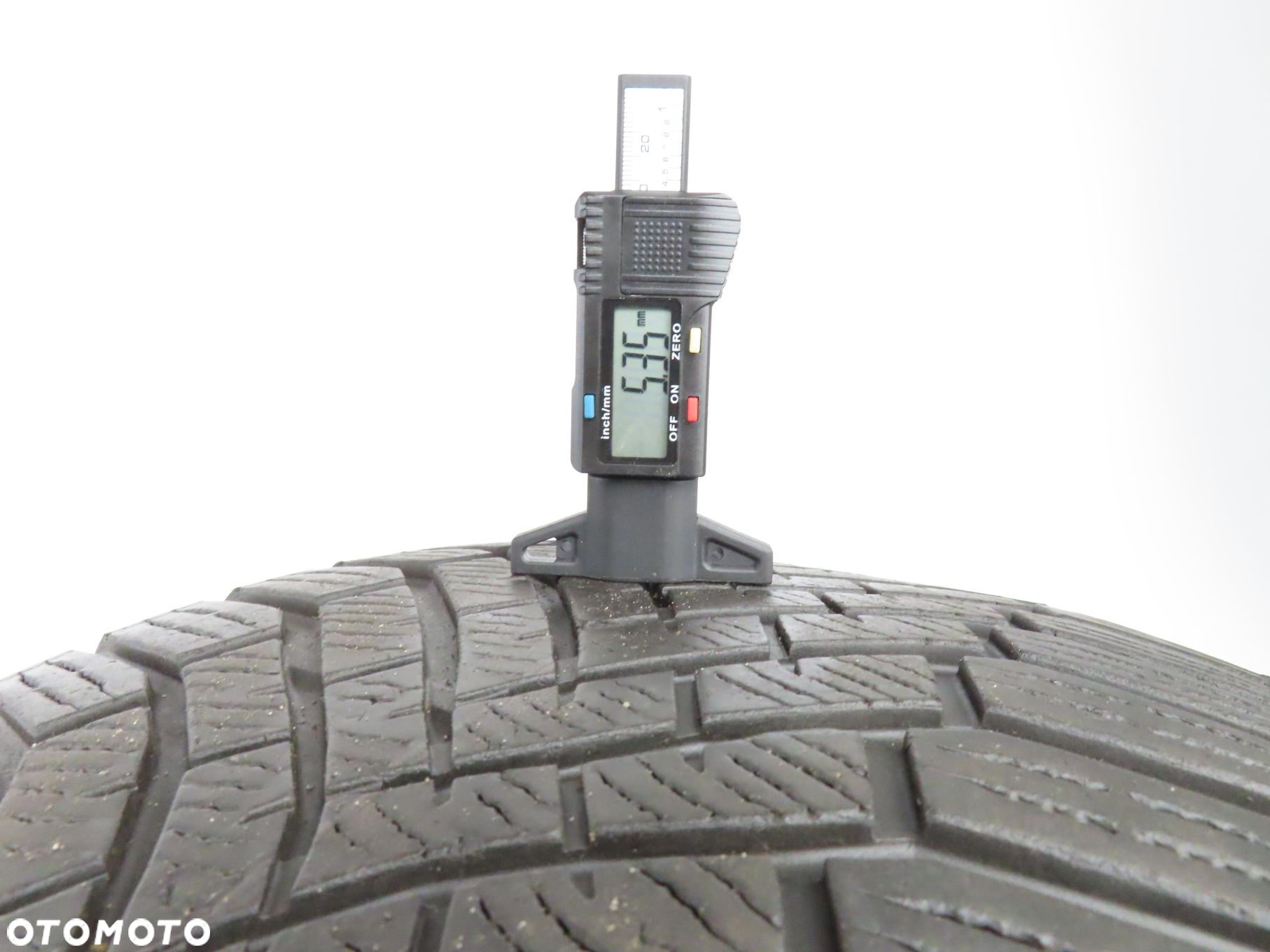 275/45R20 OPONA ZIMOWA Yokohama BluEarth Winter V906 SUV 110V XL - 7