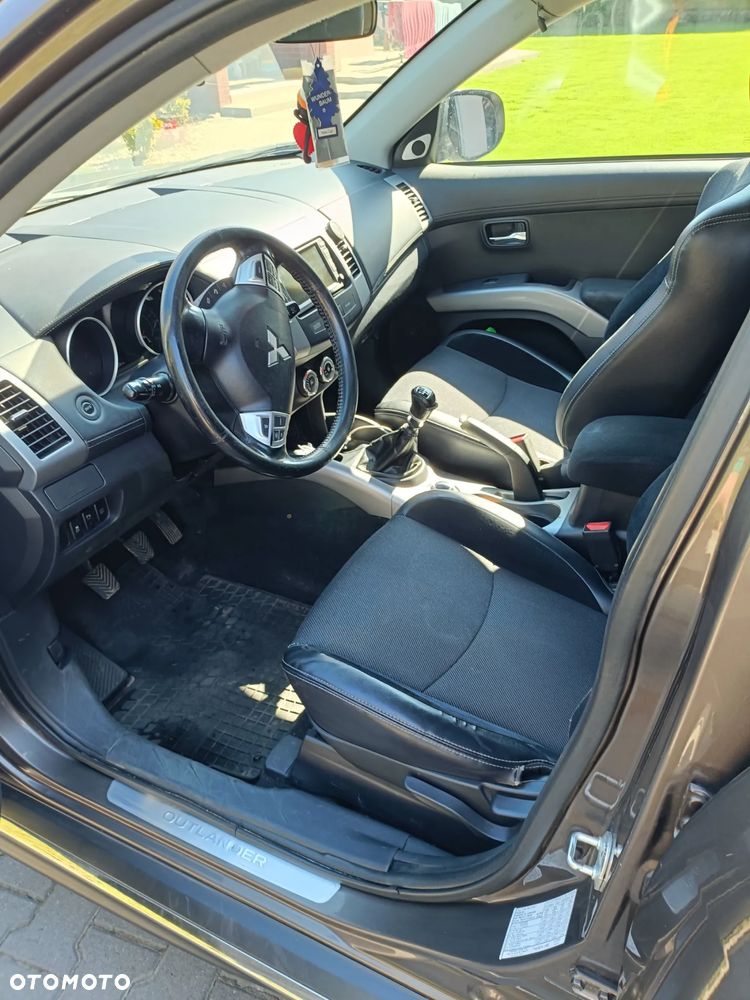 Mitsubishi Outlander 2.2 DID Instyle EU5 - 7