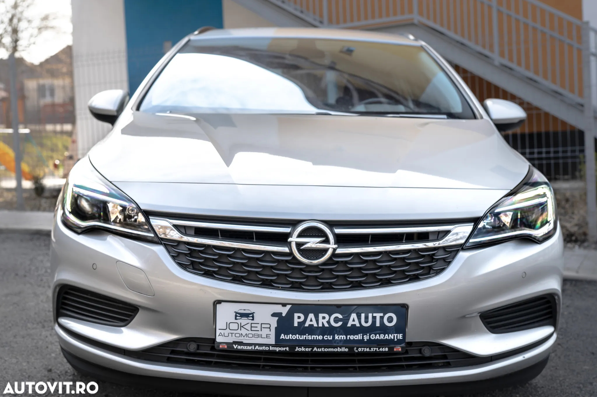 Opel Astra 1.6 CDTI ECOTEC Dynamic - 2