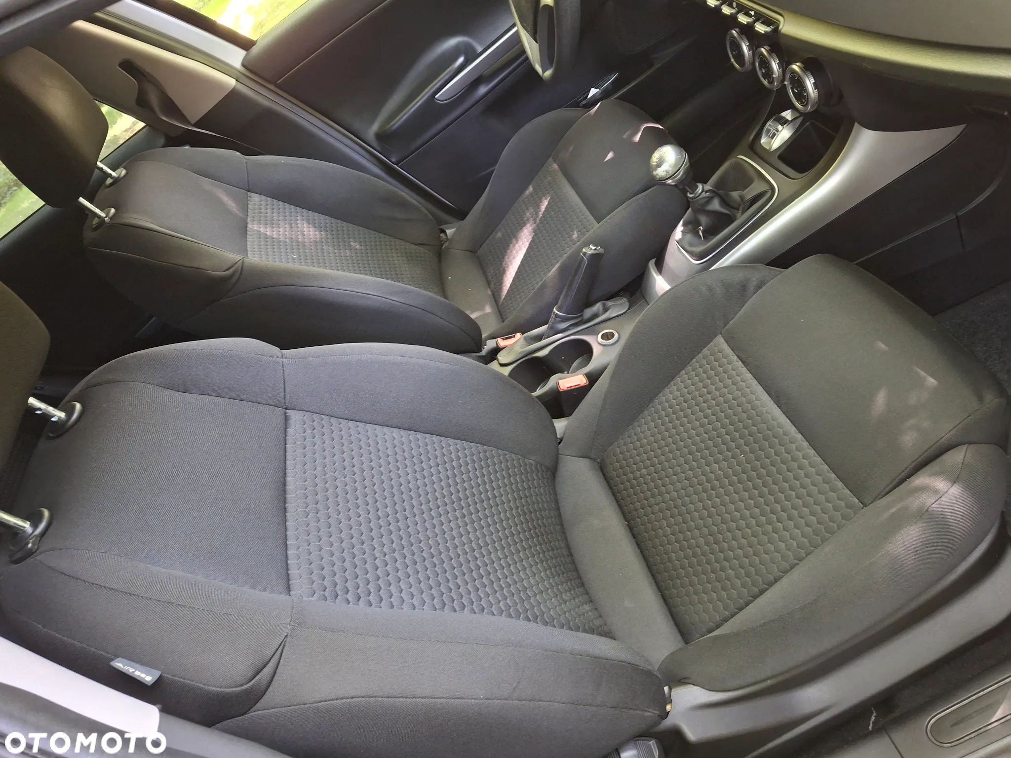 Alfa Romeo Giulietta 1.6 JTDM Distinctive - 10