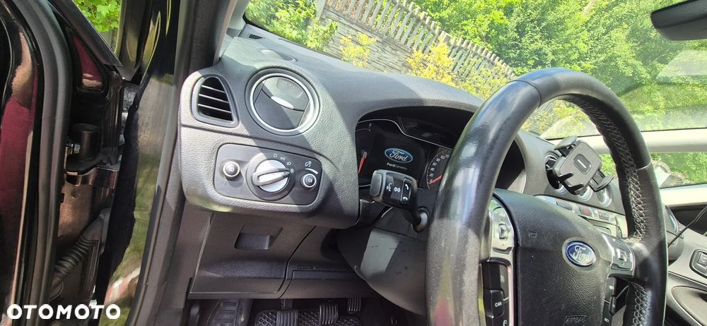 Ford S-Max 2.0 TDCi DPF Titanium - 4