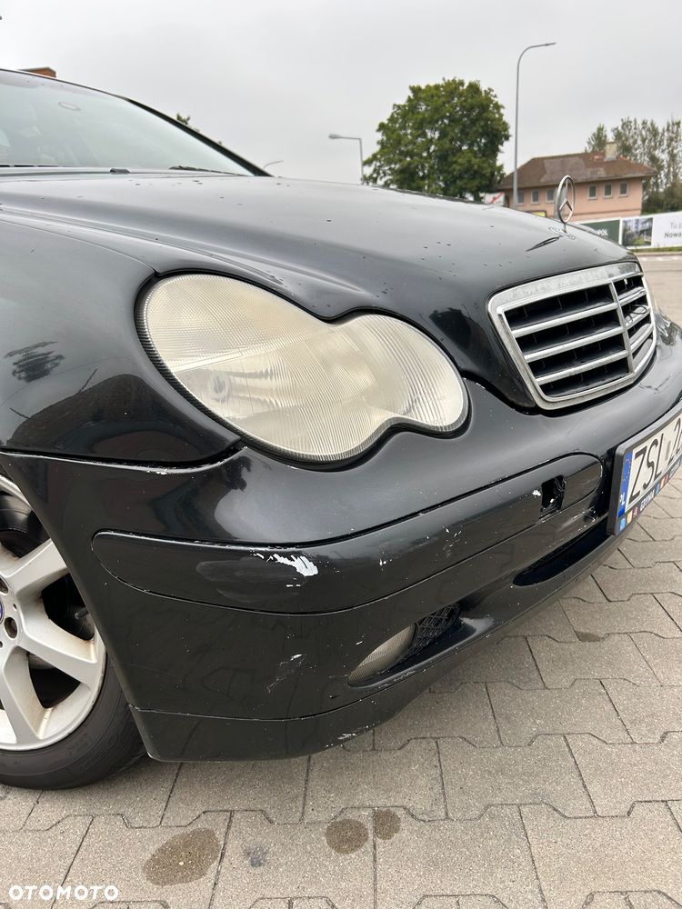 Mercedes-Benz Klasa C 180 T Kompressor Classic - 12
