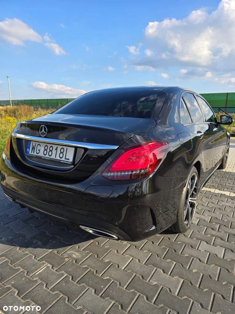 Mercedes-Benz Klasa C 300 e 9G-TRONIC - 33