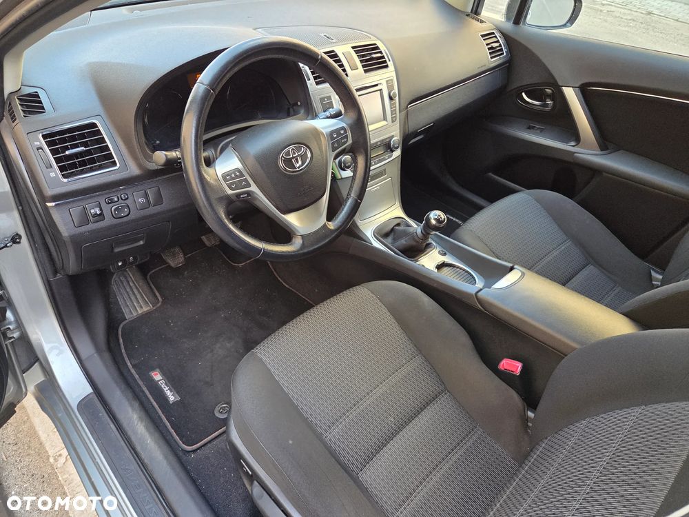 Toyota Avensis 1.8 Executive - 14