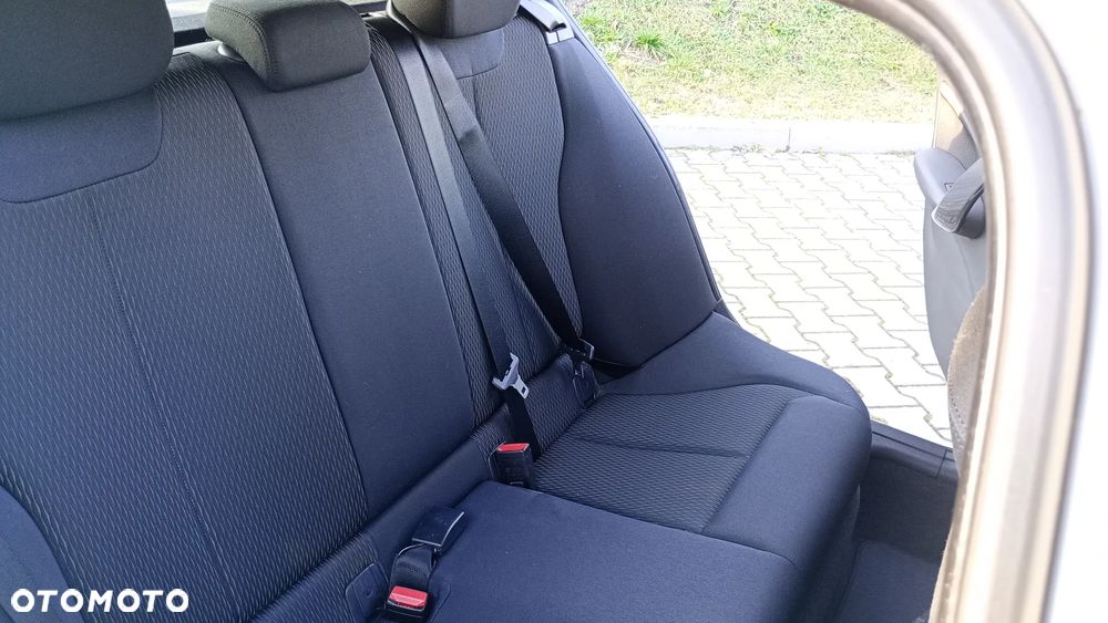 BMW Seria 1 114i Sport Line - 19