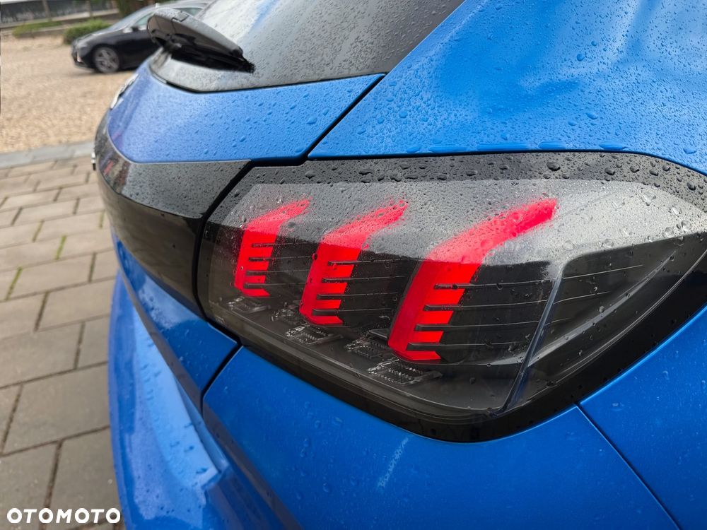 Peugeot 208 - 13