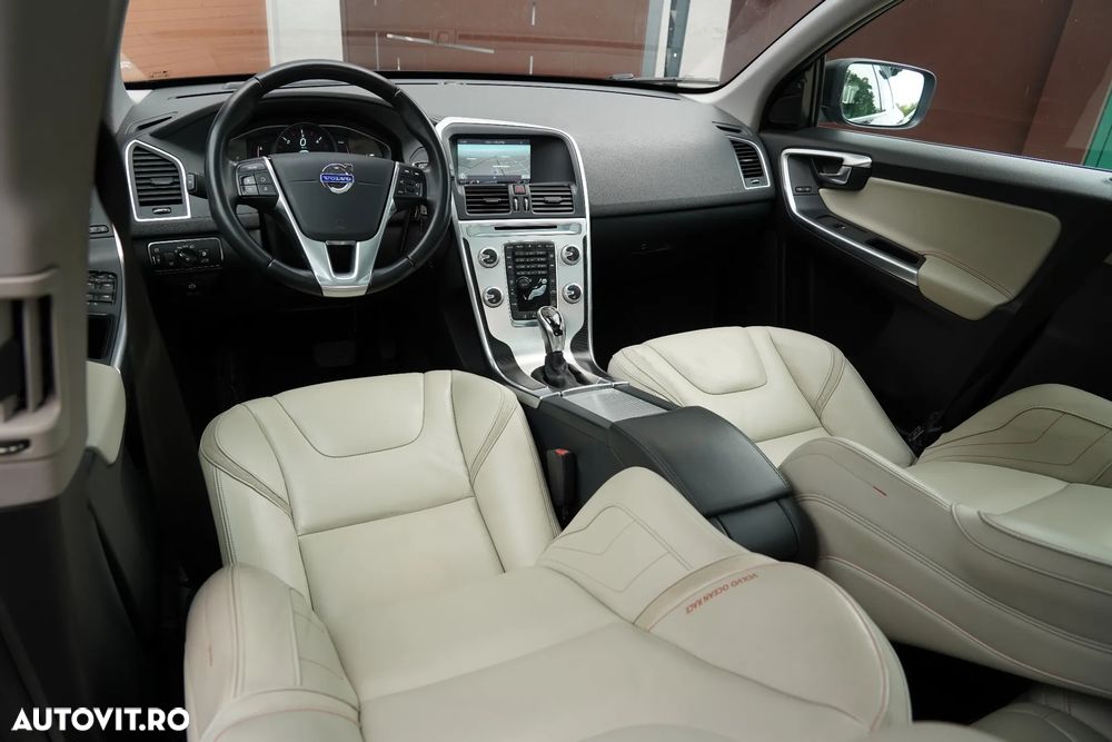 Volvo XC 60 D5 AWD Geartronic Ocean Race - 11