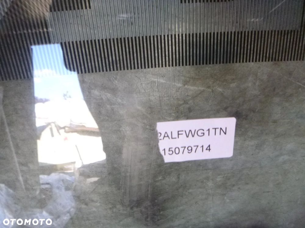 szyba ładowarka Volvo - przednia 15015408, 15079714, 11412055, 1507914  f h g L60 L70 L90 L120 L180 L220 L350 - 6