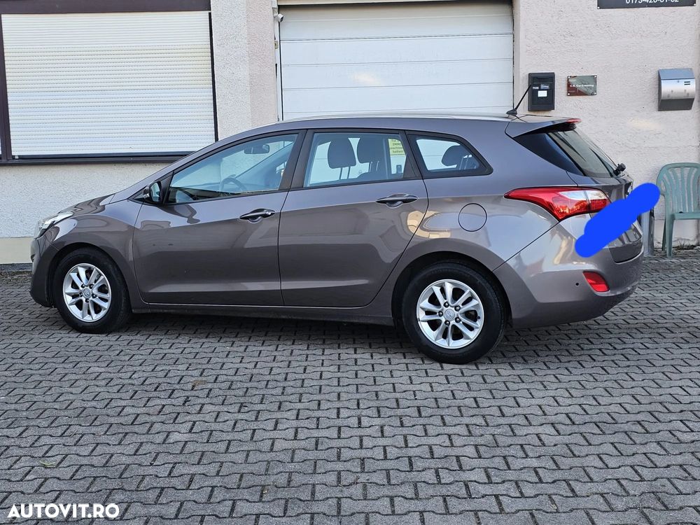 Hyundai i30 i30cw 1.6 CRDi Style - 1