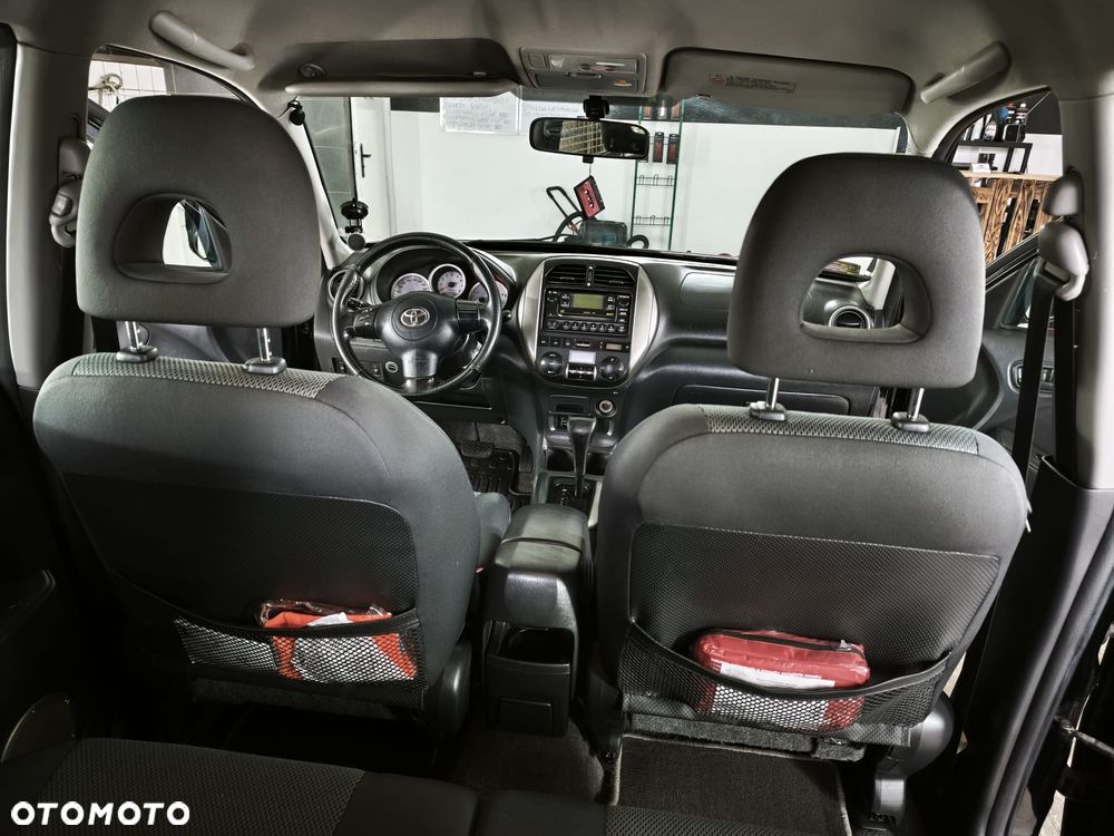 Toyota RAV4 2.0 VVT-i Sol - 21