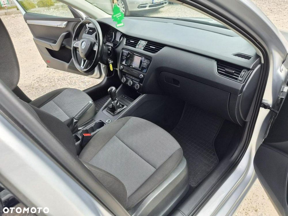 Skoda Octavia 1.6 TDI Style - 6