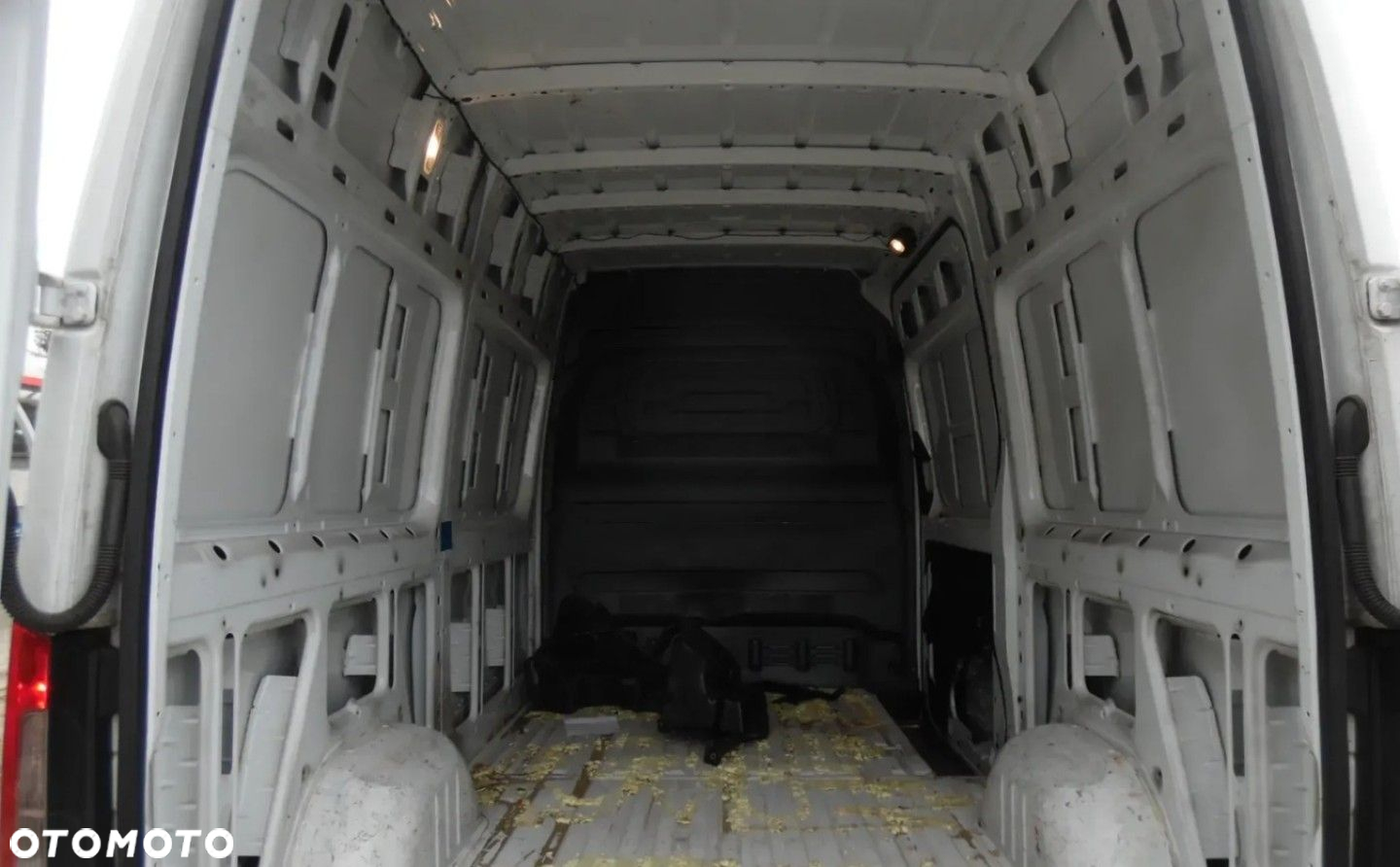 Mercedes-Benz Sprinter - 23