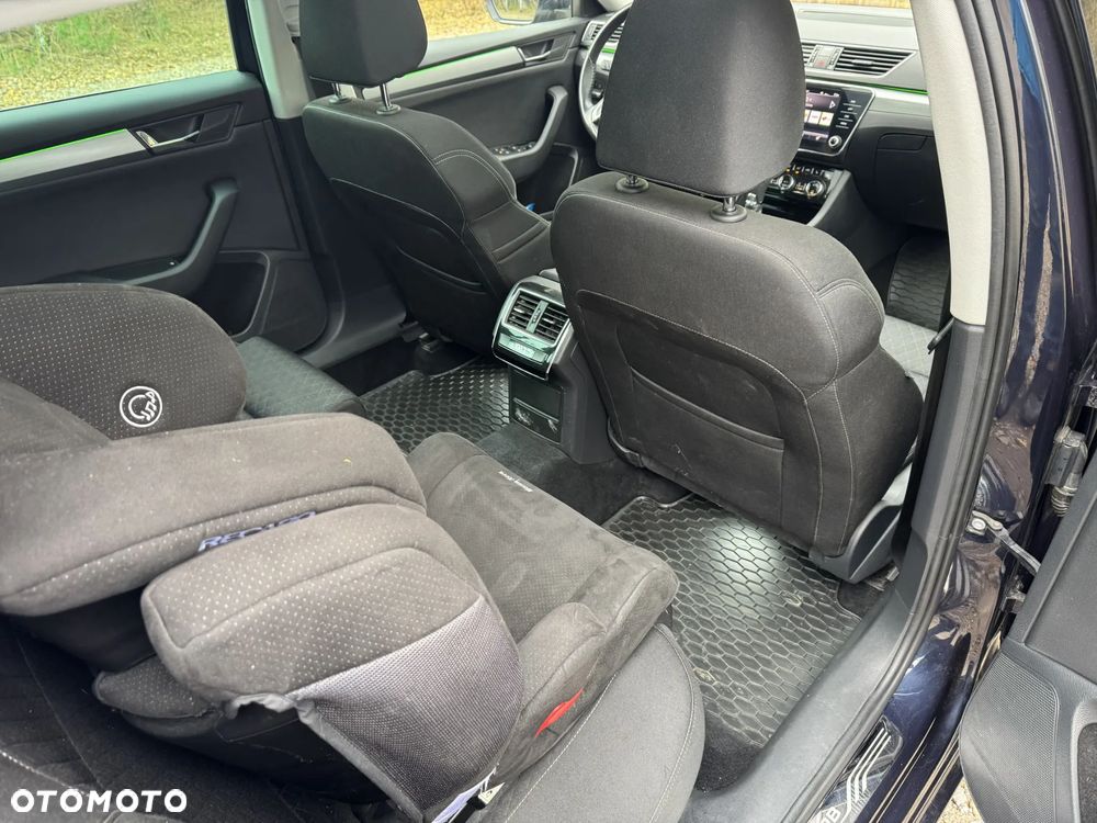 Skoda Superb ver-2-0-tdi-scr-4x4-ambition-dsg - 21