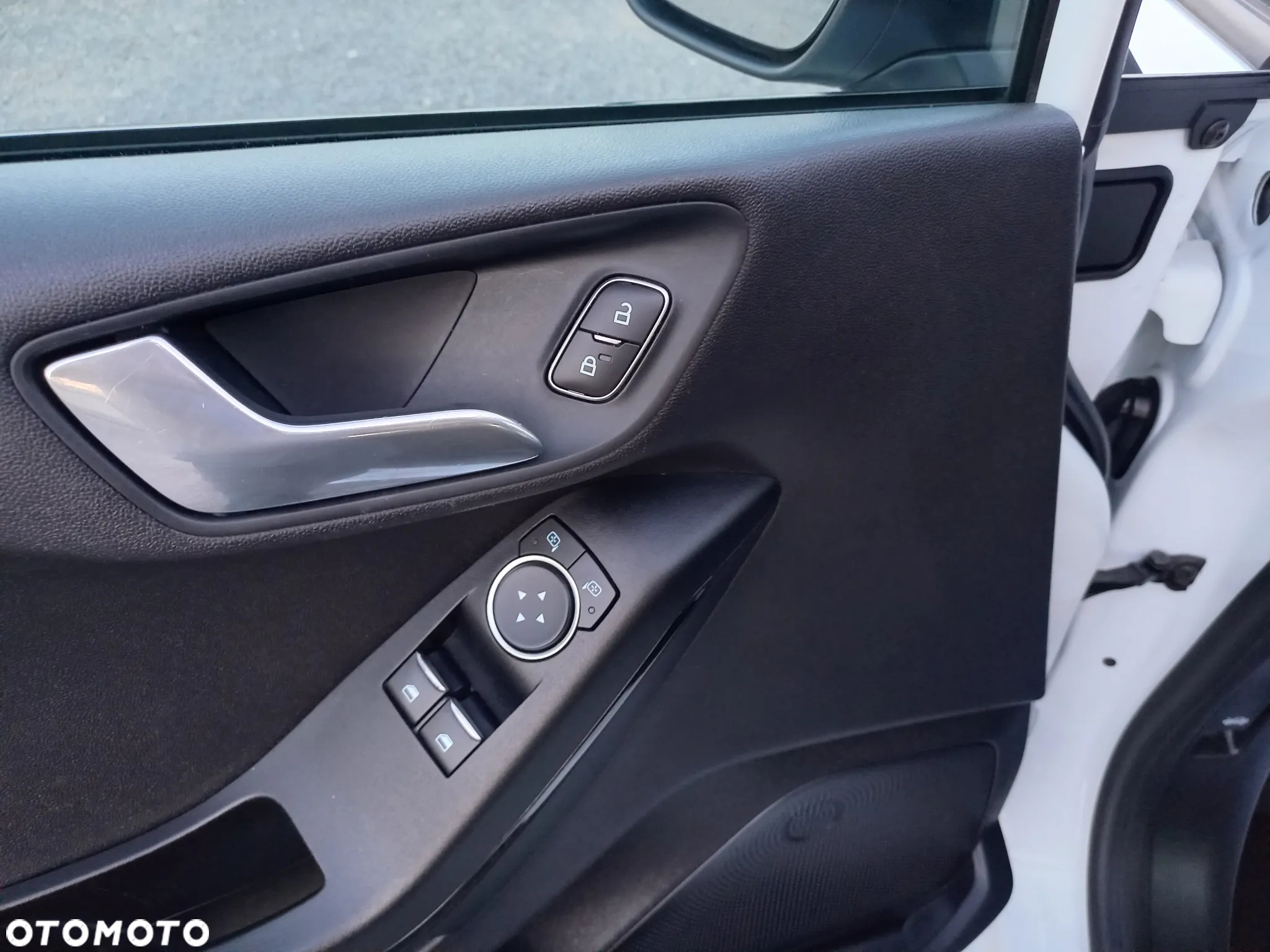 Ford Fiesta - 23