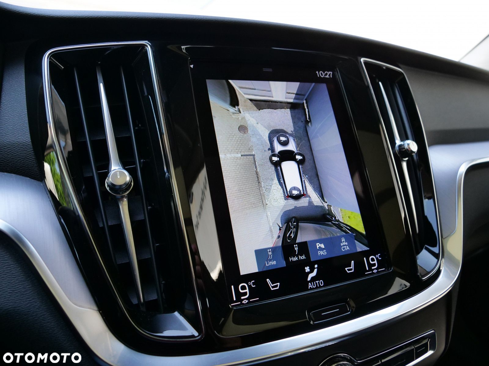 Volvo V60 Cross Country - 25