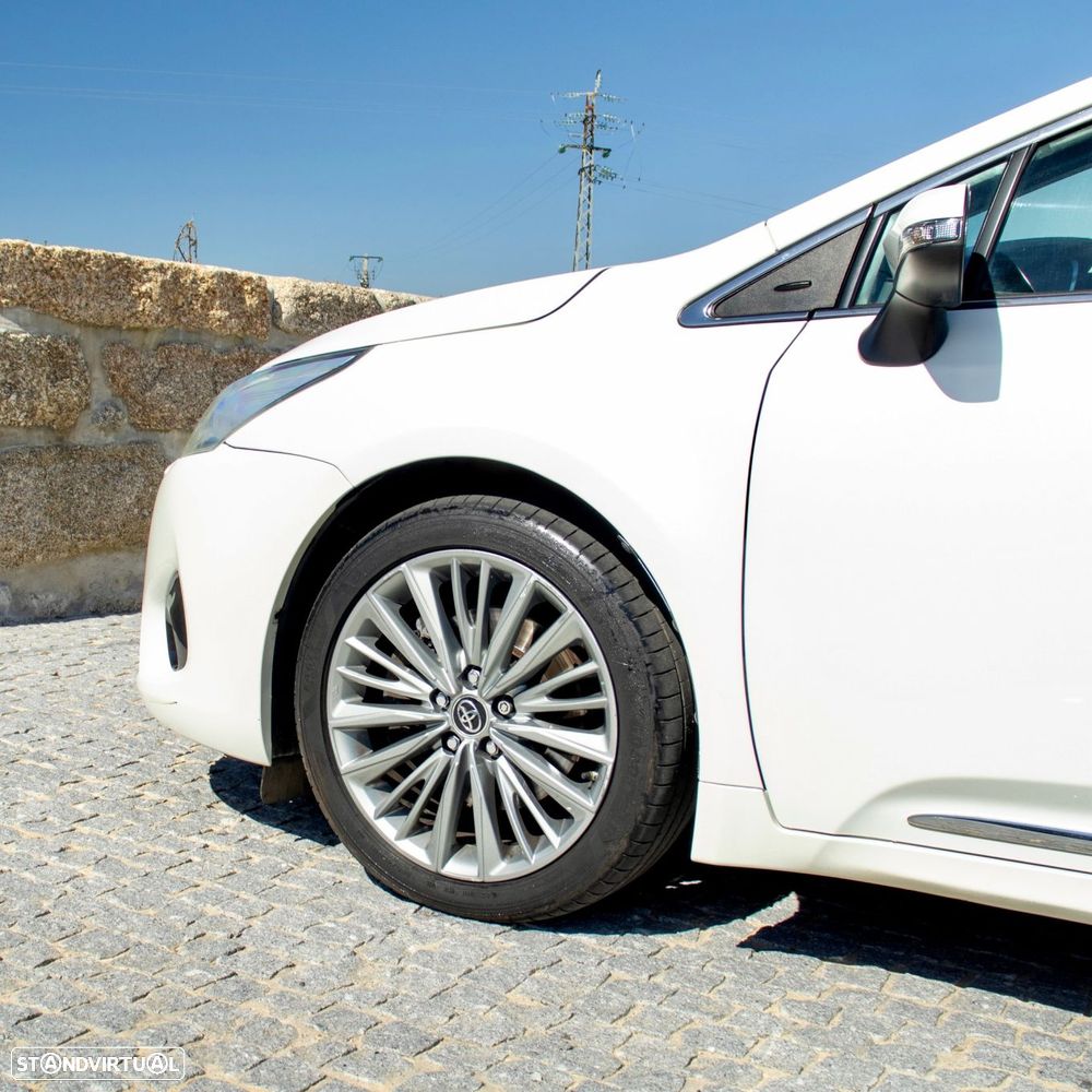 Toyota Avensis SD 2.0 D-4D Premium - 9