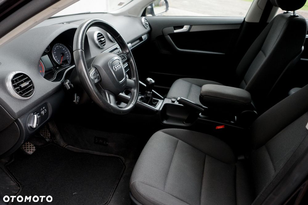 Audi A3 Sportback 1.6 Attraction - 14