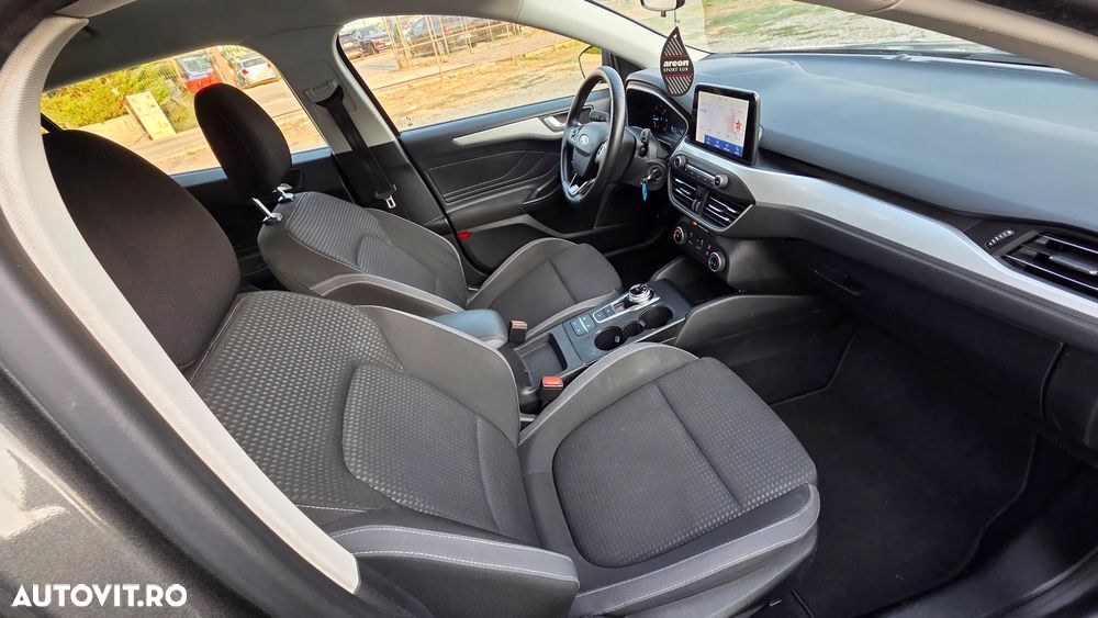 Ford Focus 1.5 EcoBlue Start-Stopp-System Aut. COOL&CONNECT DESIGN - 6