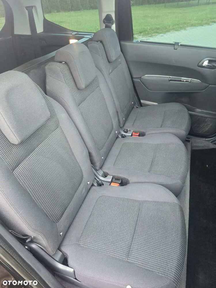 Peugeot 5008 - 22